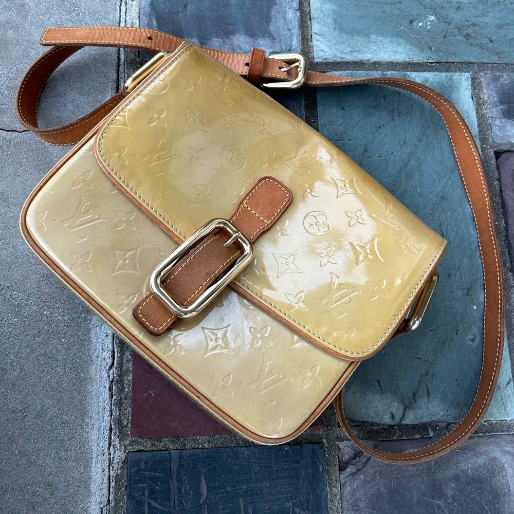 LUIS VUITTON YELLOW MONOGRAM VERNIS CHRISTIE GM